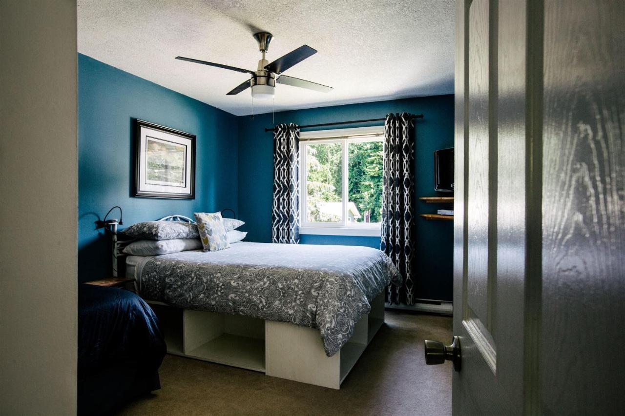Alpenrose Revelstoke Bed & Breakfast エクステリア 写真