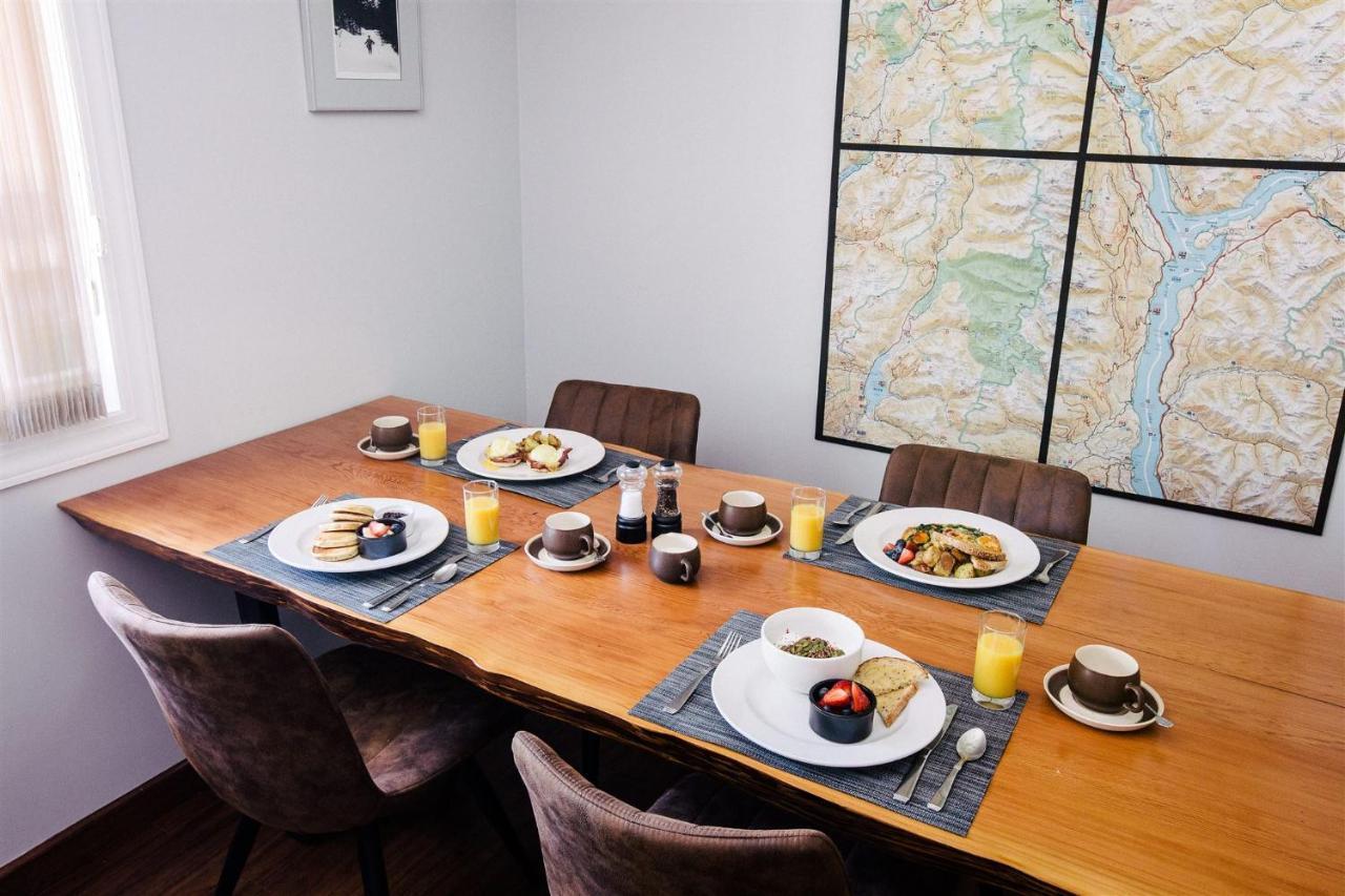 Alpenrose Revelstoke Bed & Breakfast エクステリア 写真