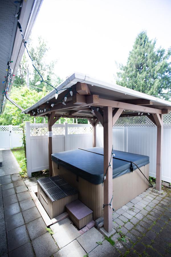 Alpenrose Revelstoke Bed & Breakfast エクステリア 写真