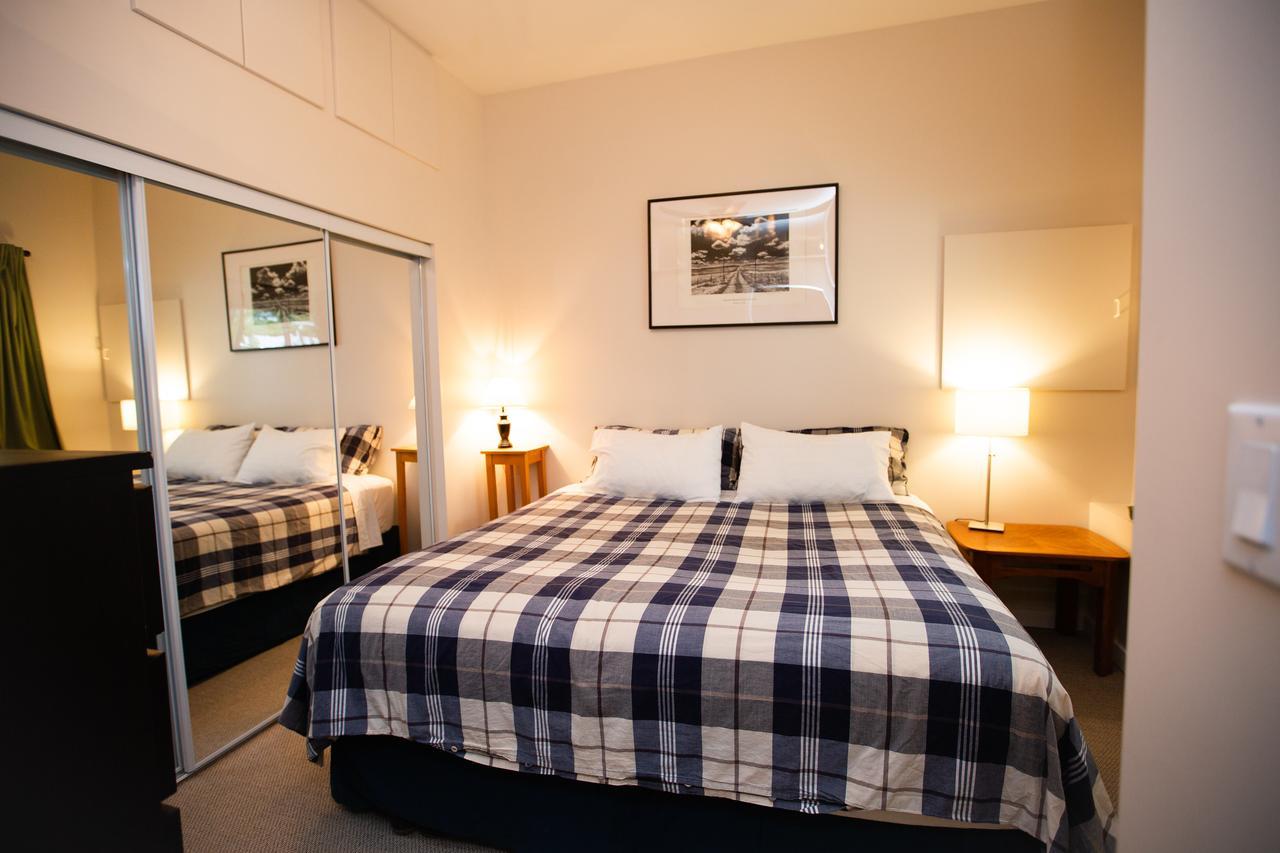 Alpenrose Revelstoke Bed & Breakfast エクステリア 写真